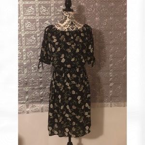 Candalite Floral Short Sleeve Tie Sleeve Dress